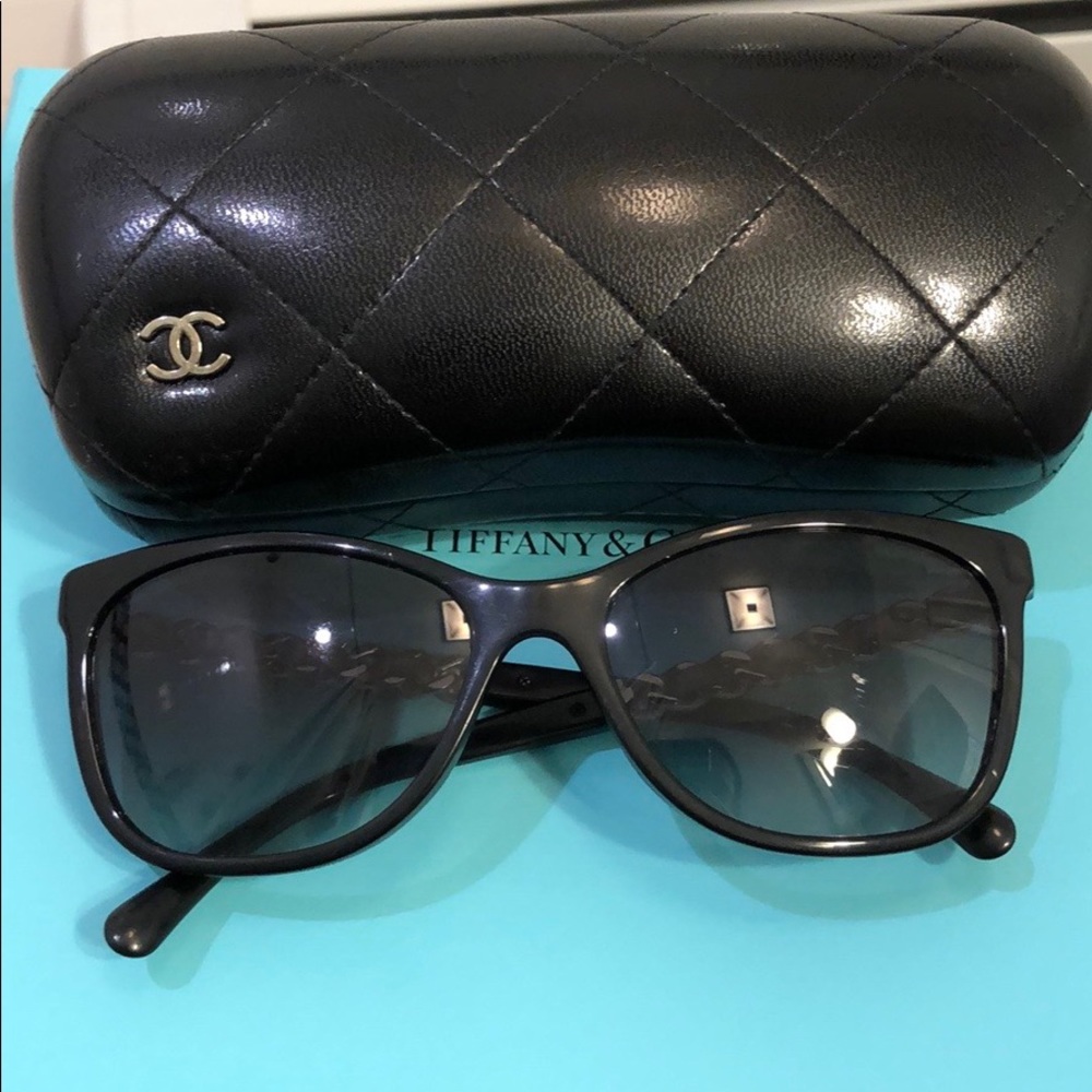 Chanel Black Sunglasses- 5260-q - Picture 3 of 3